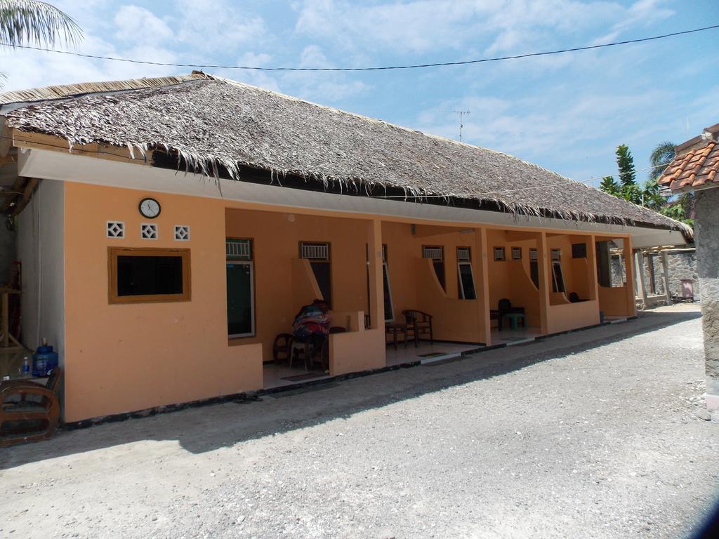 Batukaras Hotel Putra Sindang Asih מראה חיצוני תמונה