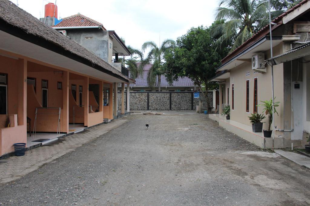 Batukaras Hotel Putra Sindang Asih מראה חיצוני תמונה
