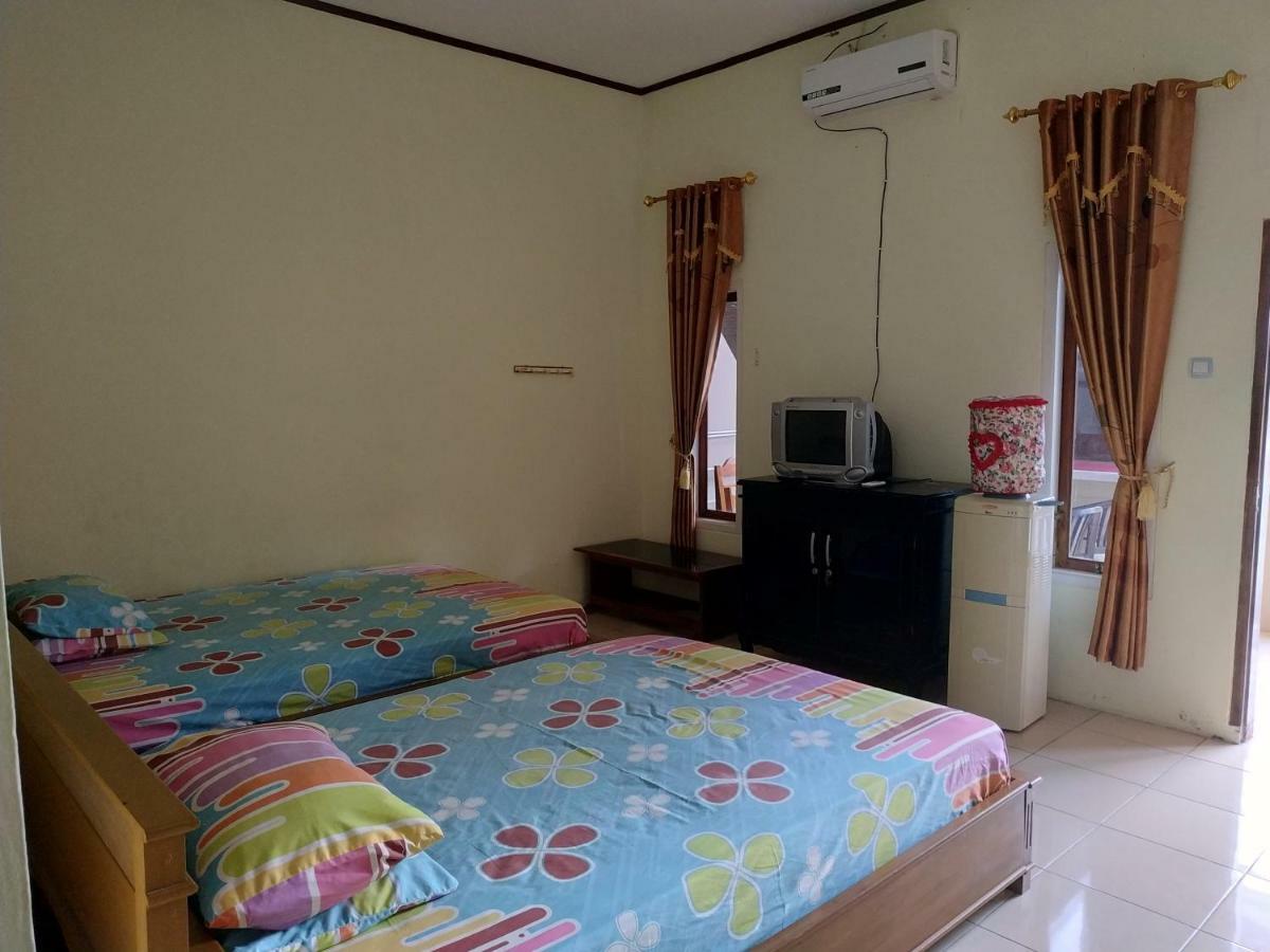 Batukaras Hotel Putra Sindang Asih מראה חיצוני תמונה